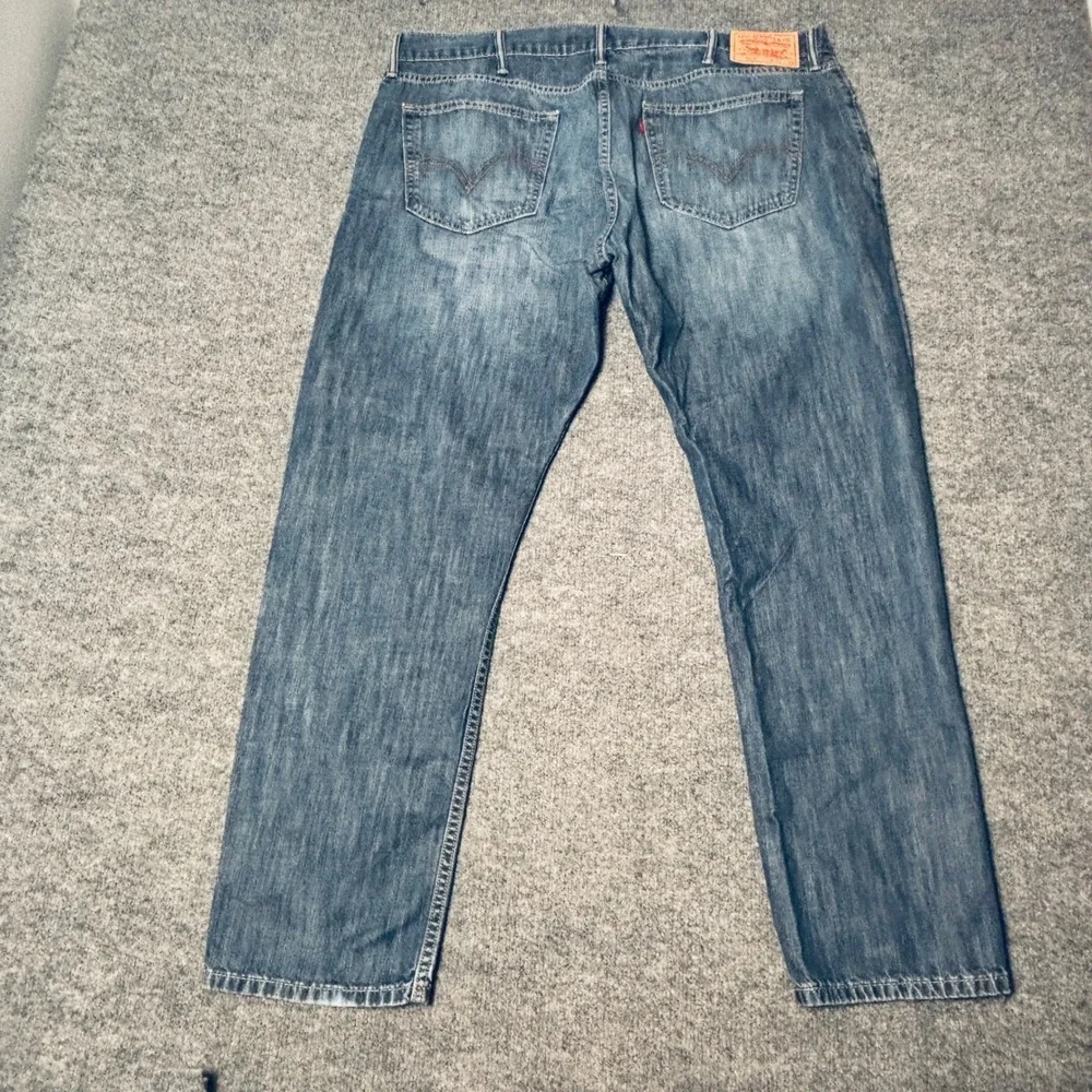 Levis 514 Slim Straight Jeans Mens 42x30 Blue Denim Medium Wash‎
